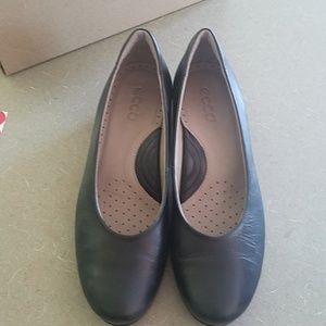ECCO Black Pumps- New in the box